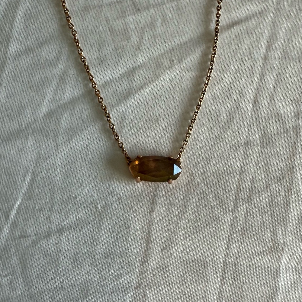 Kendra Scott pendant